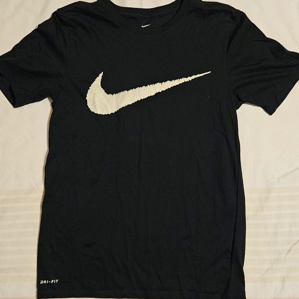 Navy Nike tshirt
